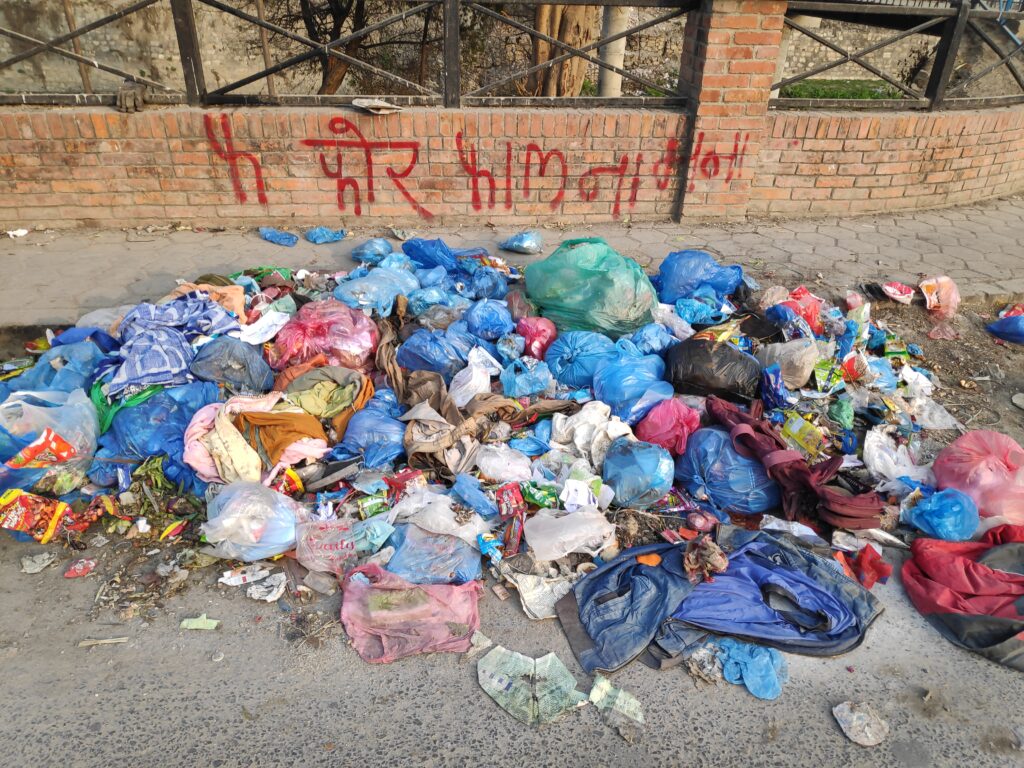 degrado - spazzatura in strada